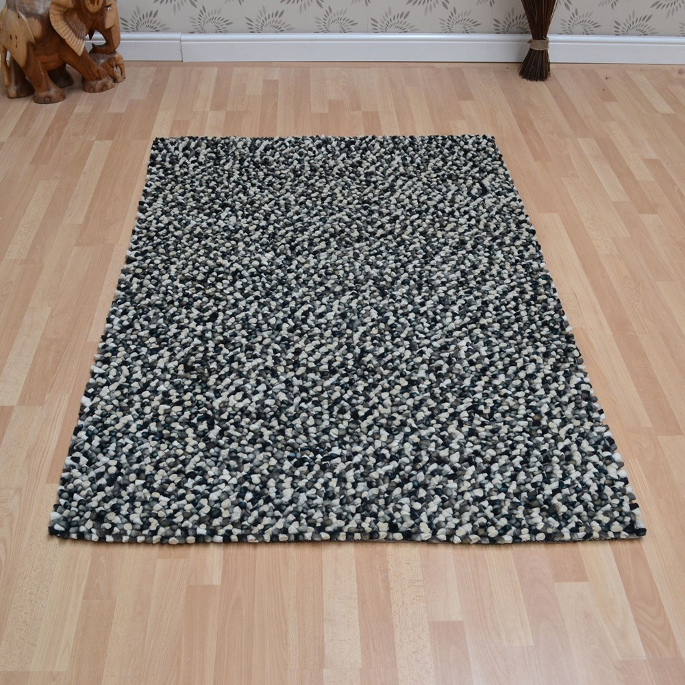 Tashen Rugs in Black White